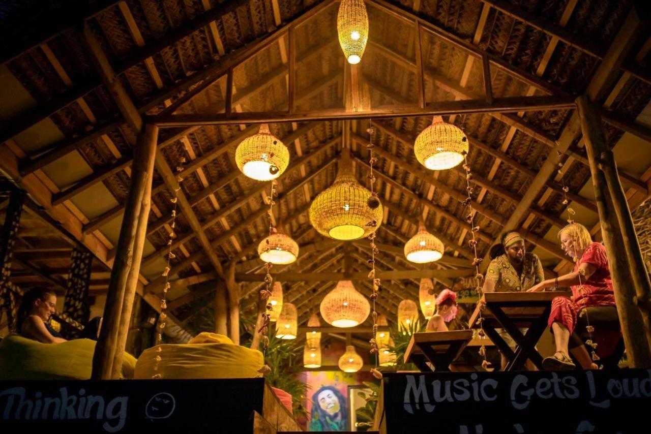 Backpack Beach Hostel&Reggae Bar Bussa Exterior foto