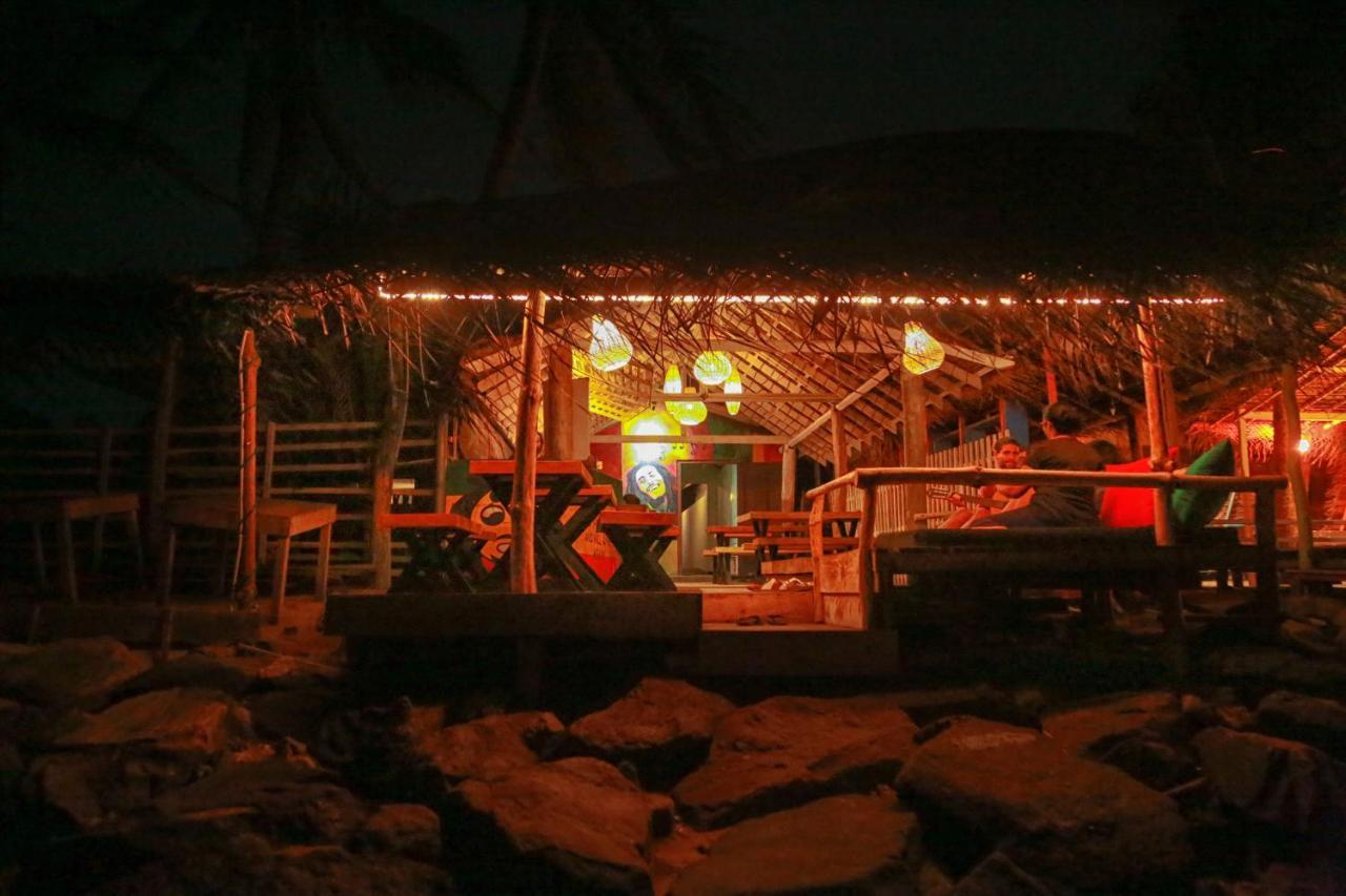 Backpack Beach Hostel&Reggae Bar Bussa Exterior foto